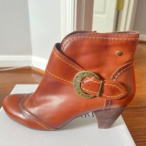 ❤️ PIKOLINOS side buckles block heels booties in Brown l Size : 39